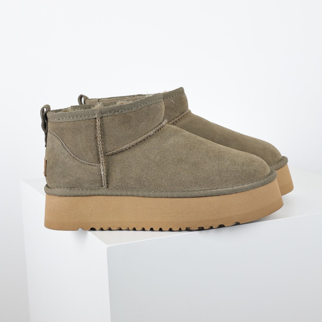 UGG Unisex Seasonal Short Boots - Style 215587746 - view 3