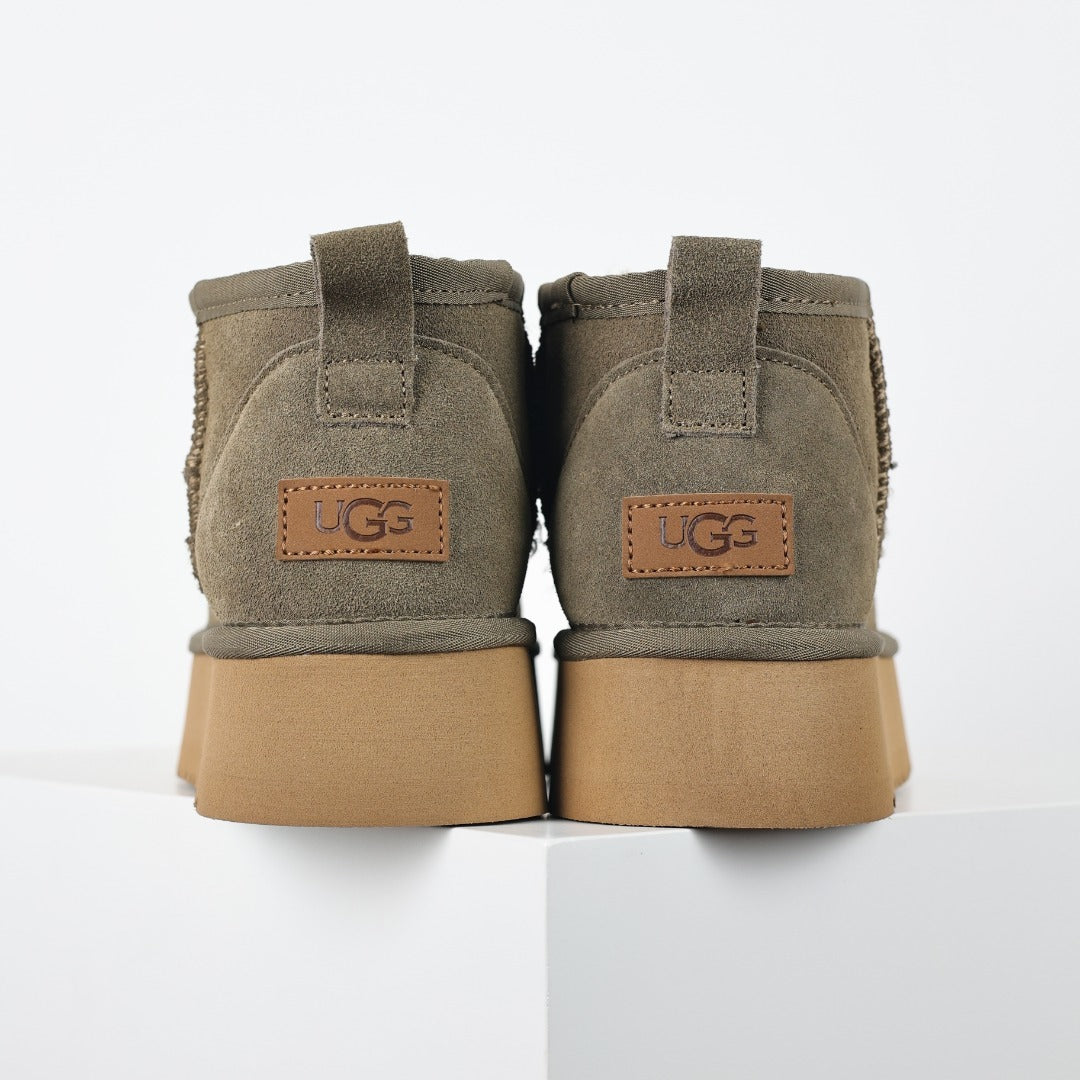 UGG Unisex Seasonal Short Boots - Style 215587746 - view 8