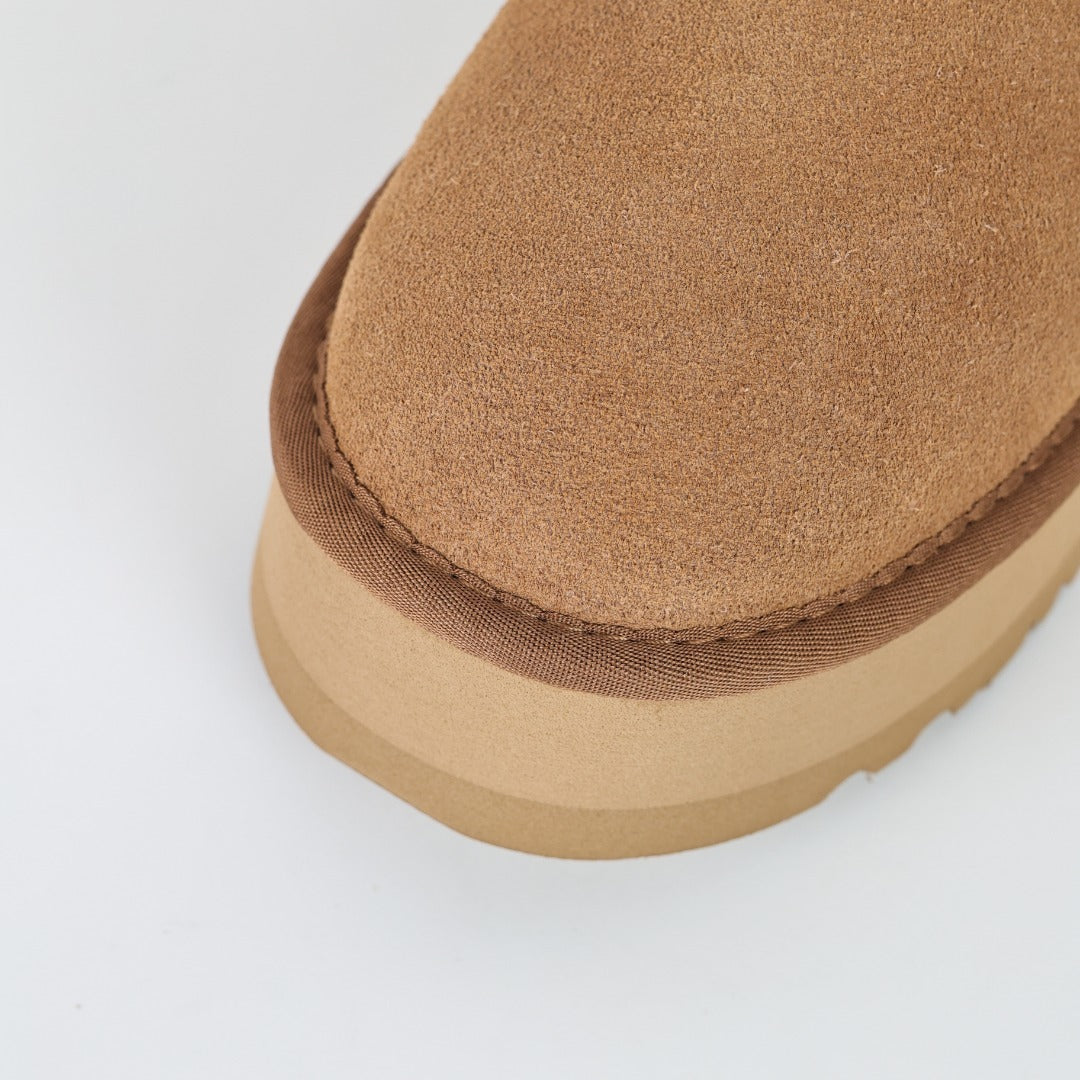 UGG Unisex Seasonal Short Boots - Style 215587747 - view 5