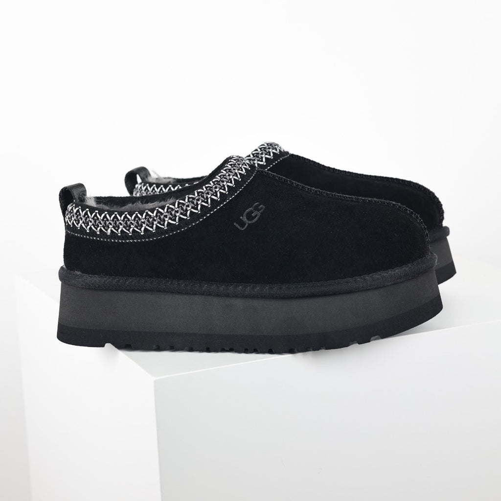 UGG Unisex Seasonal Mules & Slippers - Style 215587752 - view 3