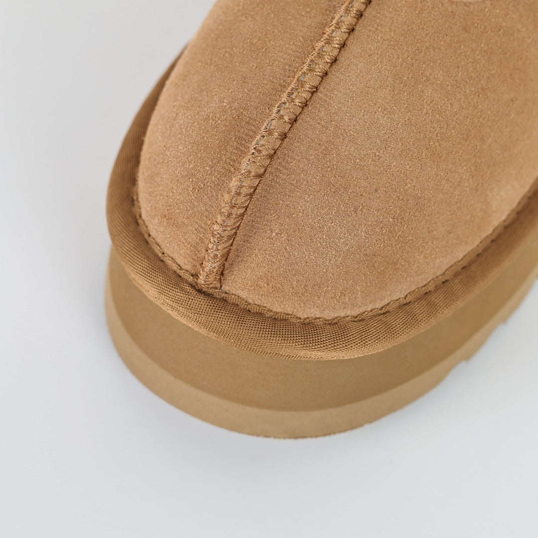 UGG Unisex Seasonal Winter Boots - Style 215587774 - view 5