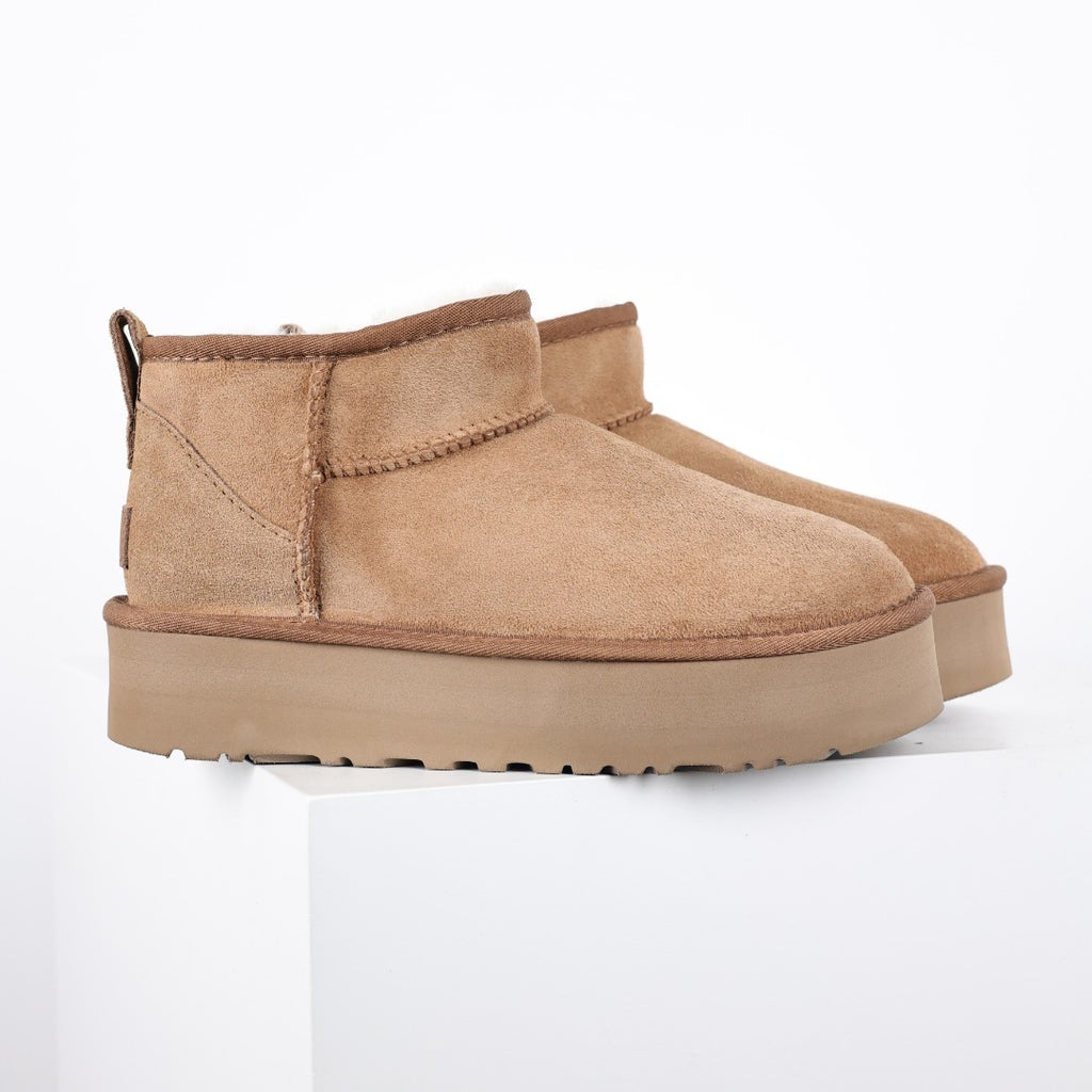 UGG Unisex Seasonal 3cm Platform Short Boots - Style 215587842 - view 3