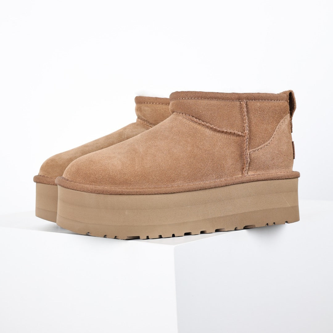 UGG Unisex Seasonal 3cm Platform Short Boots - Style 215587846 - view 1
