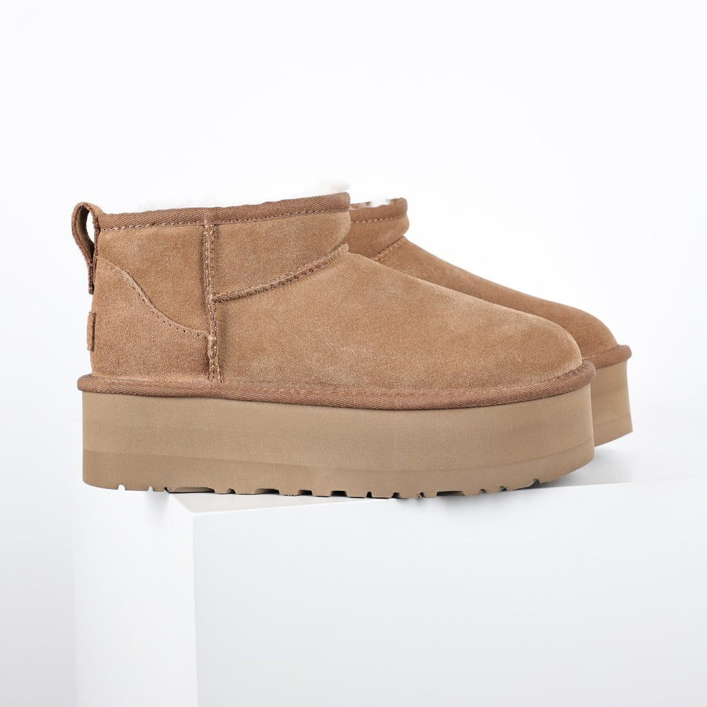 UGG Unisex Seasonal 3cm Platform Short Boots - Style 215587846 - view 3