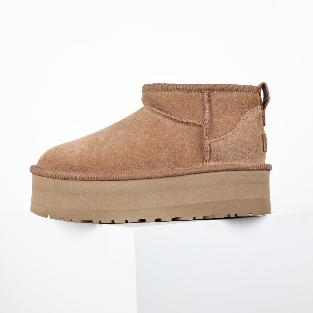 UGG Unisex Seasonal 3cm Platform Short Boots - Style 215587846 - view 9