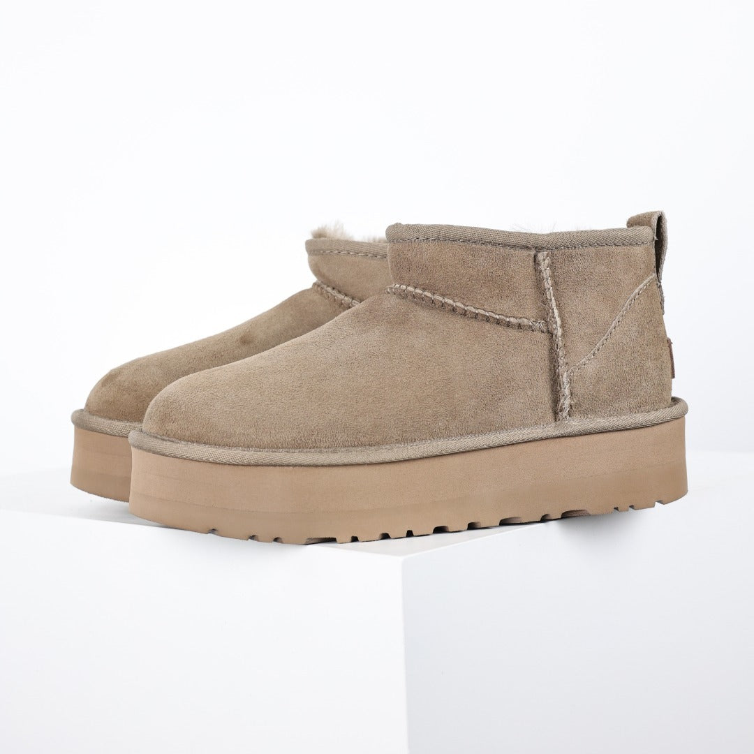UGG Unisex Seasonal 3cm Platform Short Boots - Style 215587850 - view 1