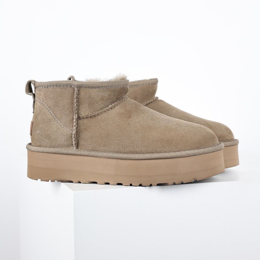UGG Unisex Seasonal 3cm Platform Short Boots - Style 215587850 - view 3