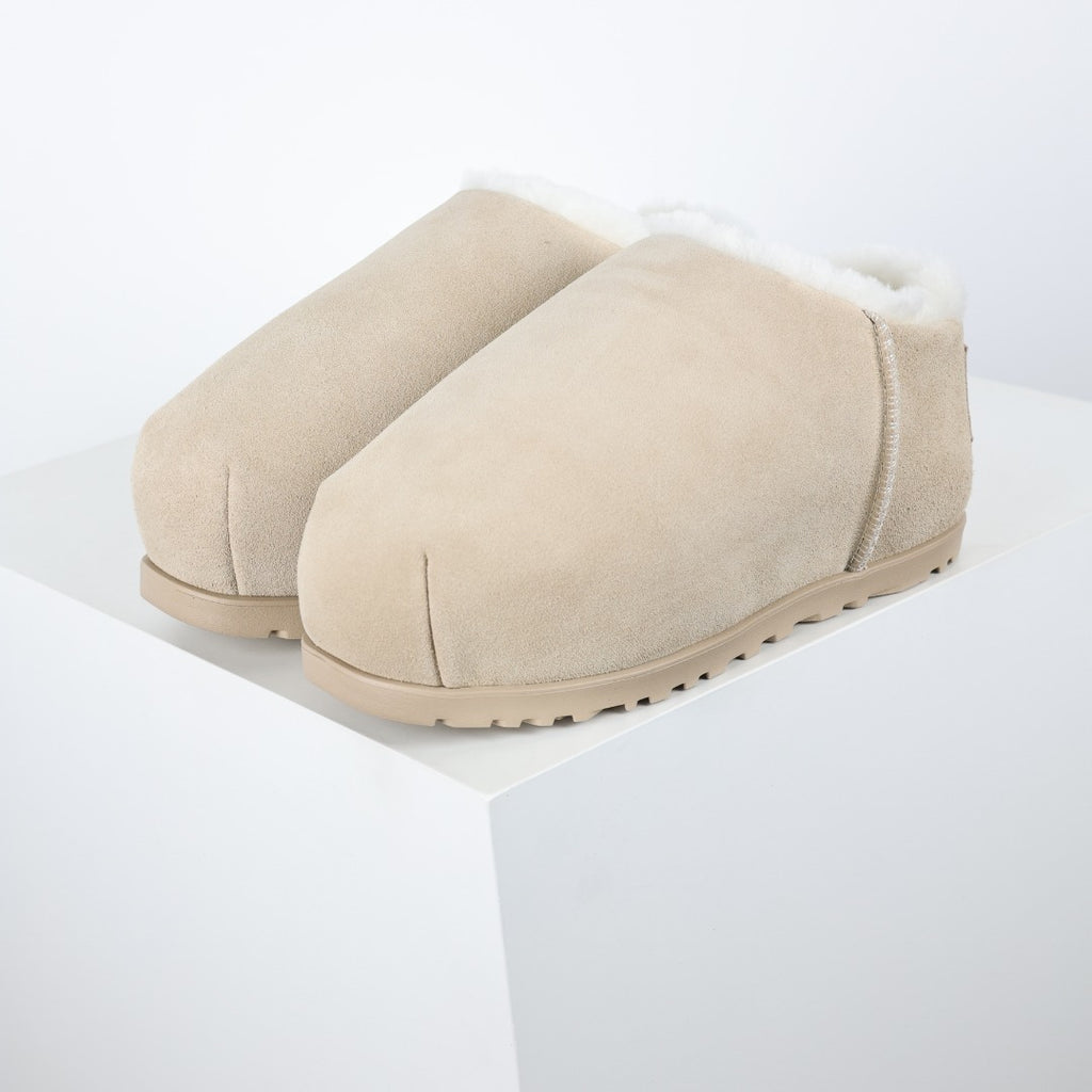 UGG Unisex Seasonal 4cm Platform Winter Boots - Style 215587875 - view 2