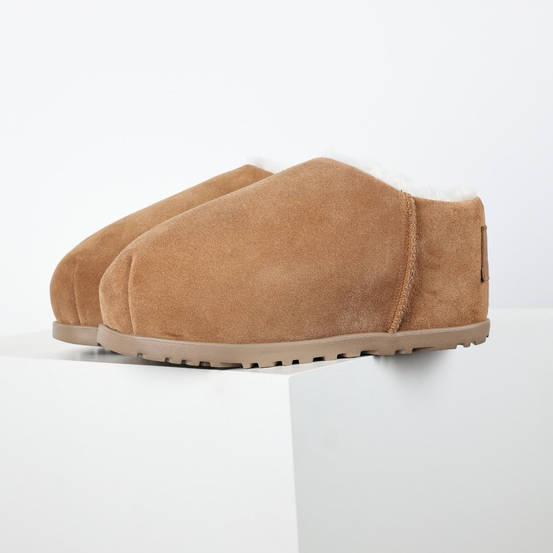 UGG Unisex Seasonal 4cm Platform Winter Boots - Style 215587879 - view 1