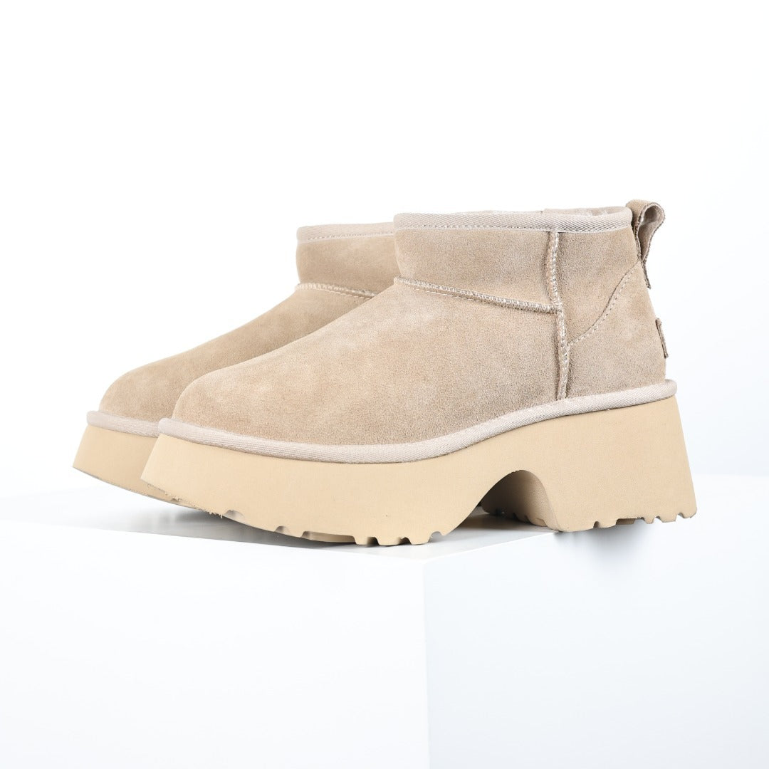 UGG Women's Seasonal 5cm Platform Short Boots - Style 215587881 - view 1