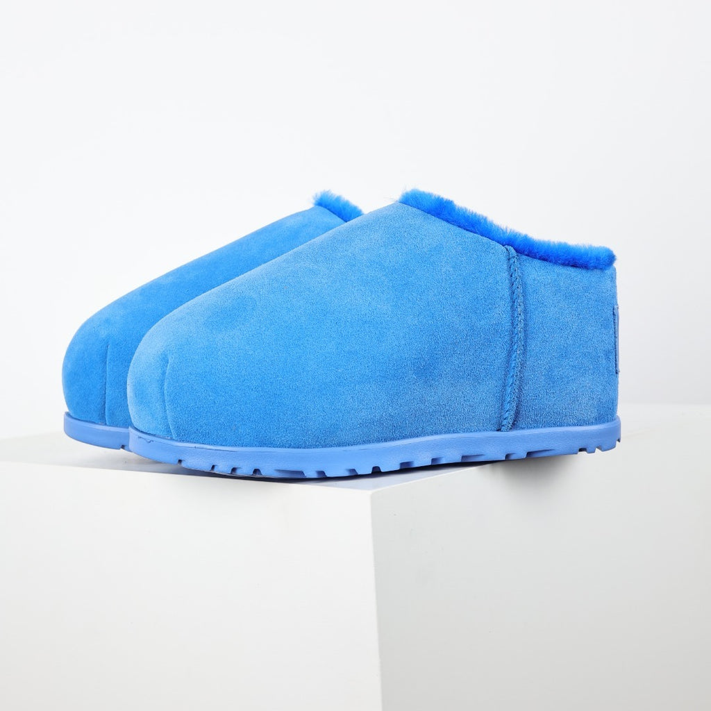 UGG Unisex Seasonal 4cm Platform Winter Boots - Style 215587882 - view 1
