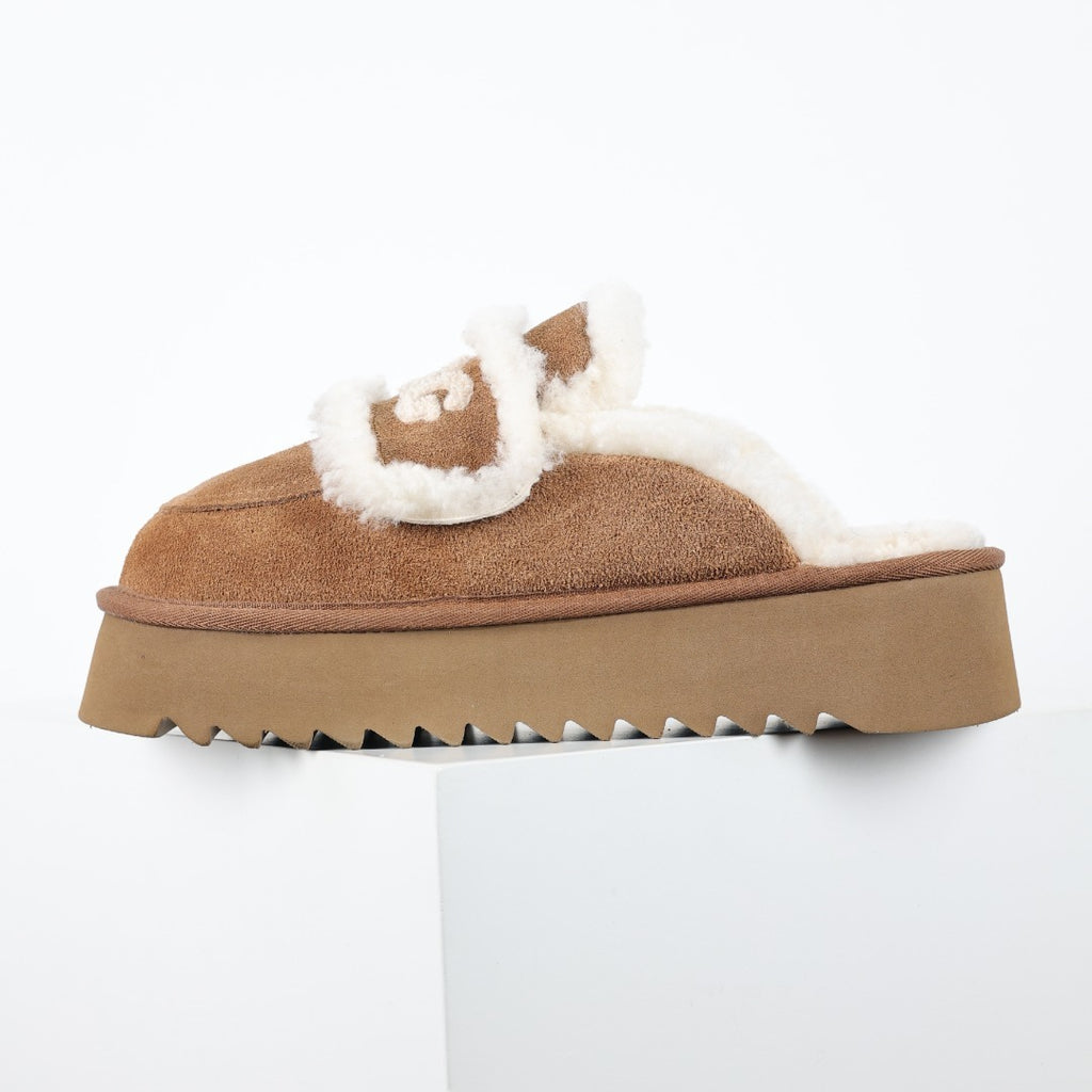 UGG Unisex Seasonal Mules & Slippers - Style 215587912 - view 9