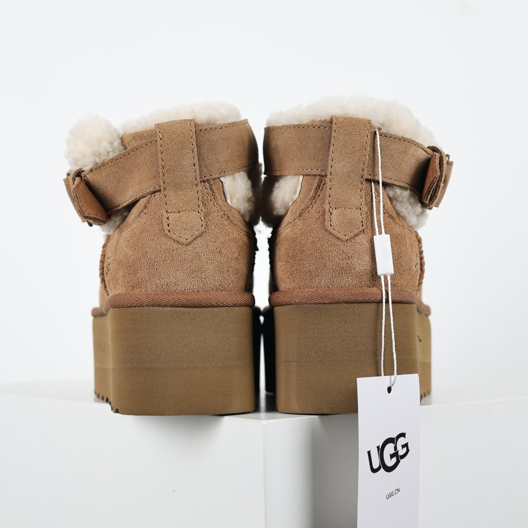 UGG Women's Seasonal 3.5cm Platform Winter Boots - Style 215588032 - view 8