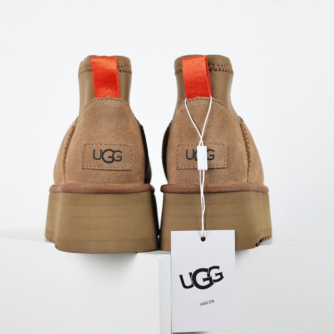 UGG Unisex Seasonal 5cm Platform Short Boots - Style 215588033 - view 8