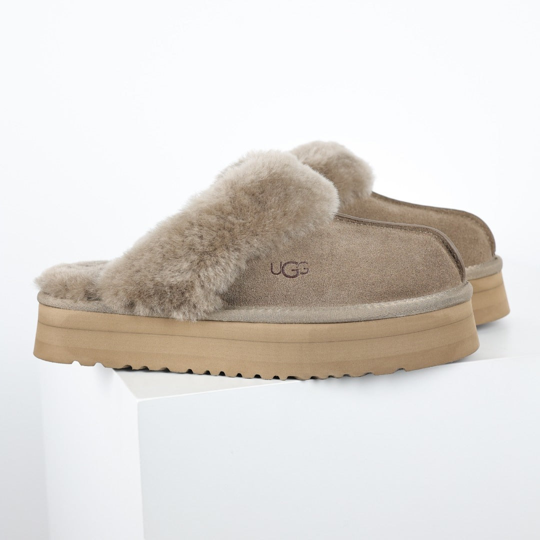 UGG Unisex Seasonal Mules & Slippers - Style 215588085 - view 3