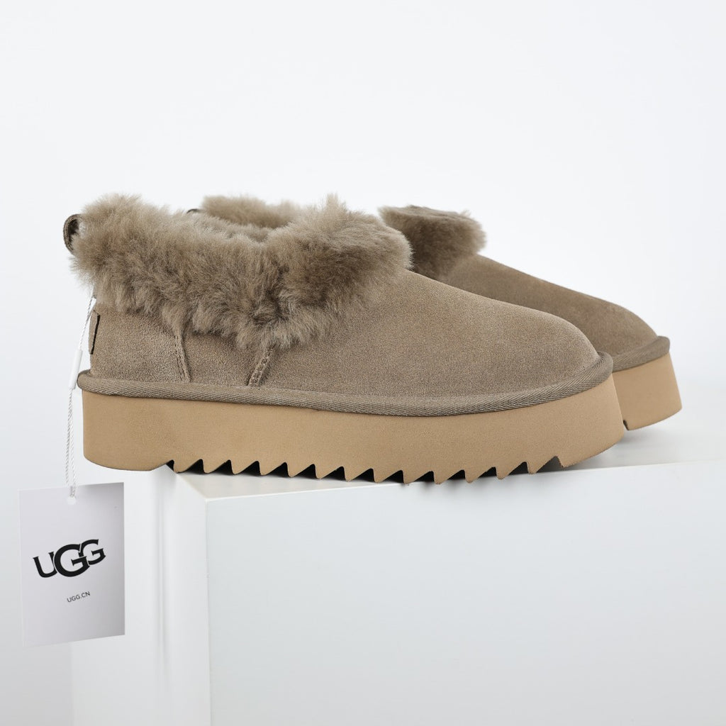 UGG Women's Seasonal 3cm Platform Winter Boots - Style 215588131 - view 3