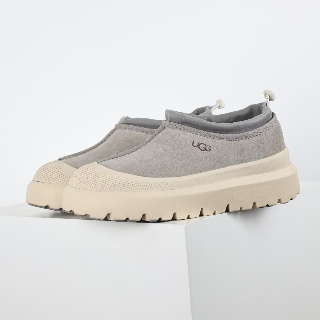 UGG Unisex Seasonal 4cm Platform Winter Boots - Style 215588177 - view 1