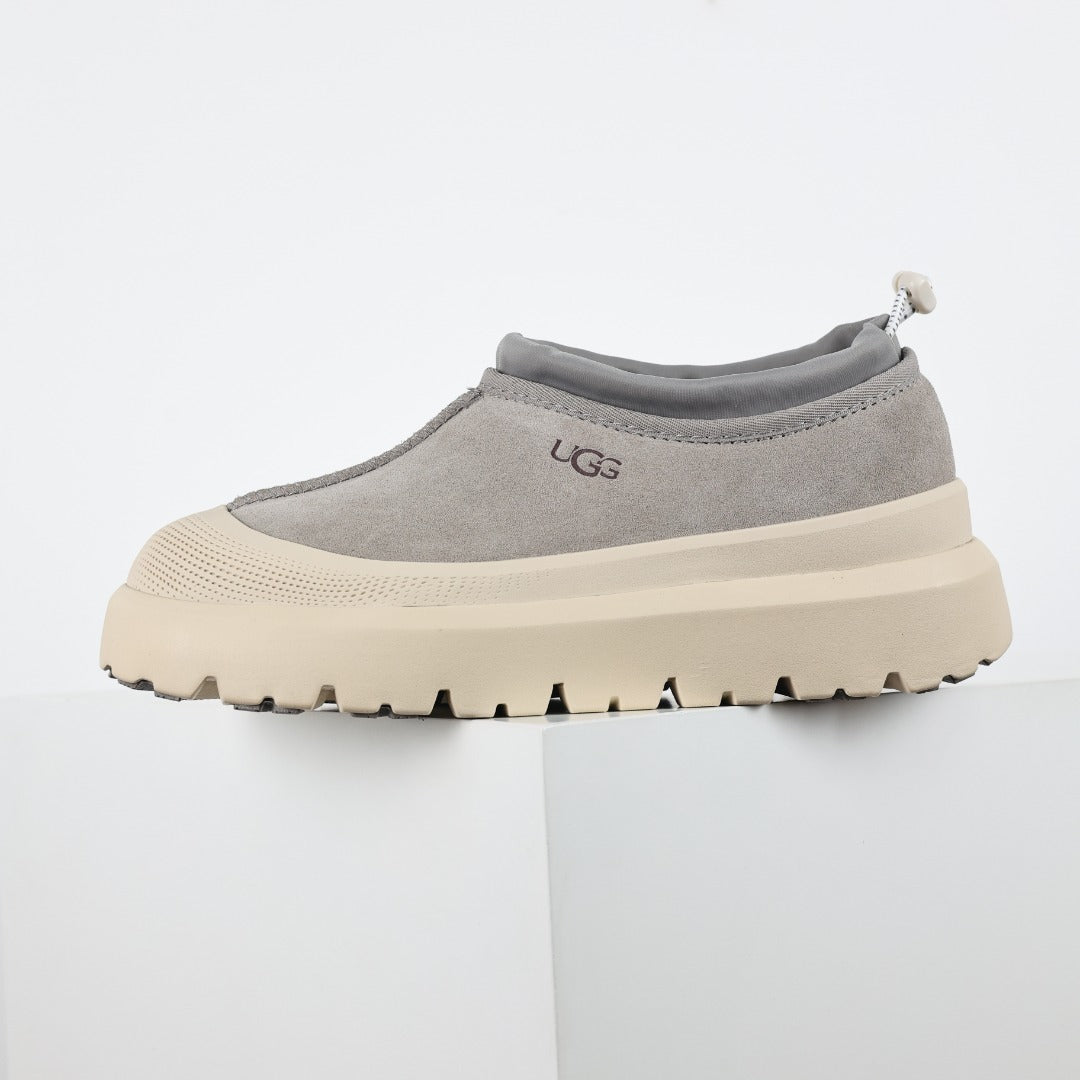 UGG Unisex Seasonal 4cm Platform Winter Boots - Style 215588177 - view 9