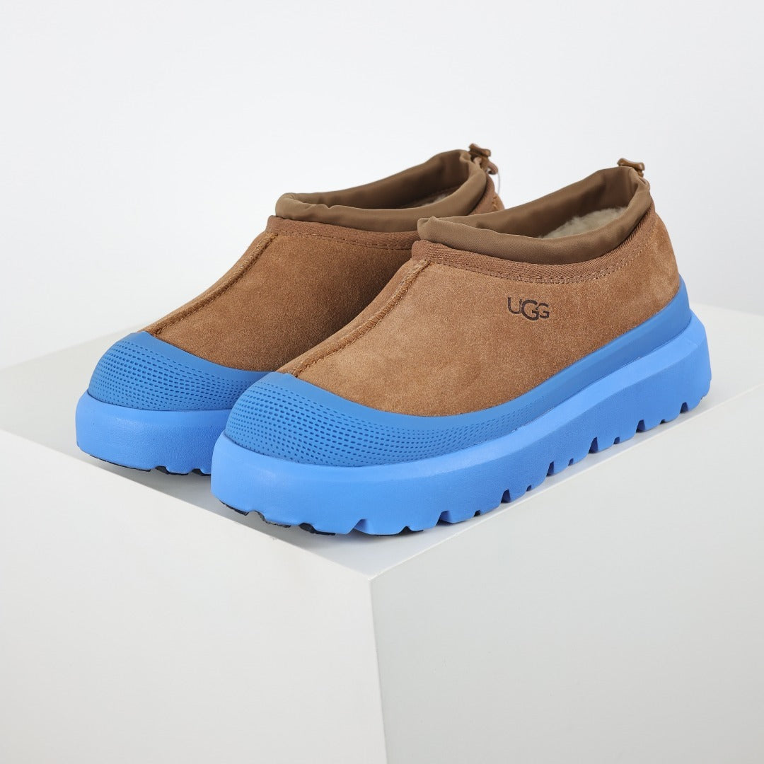 UGG Unisex Seasonal 4cm Platform Winter Boots - Style 215588210 - view 2