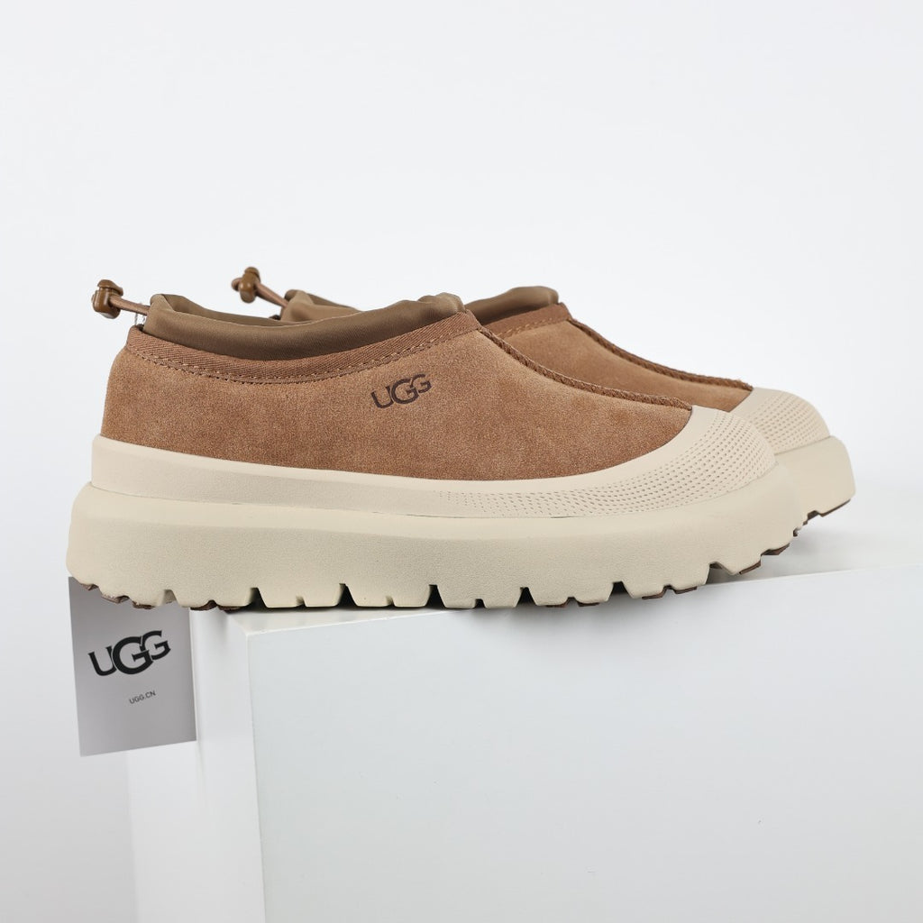 UGG Unisex Seasonal 4cm Platform Winter Boots - Style 215588214 - view 3