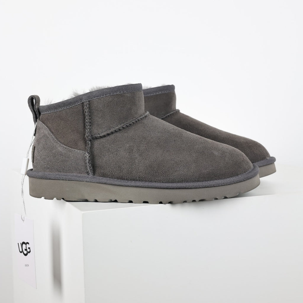 UGG Unisex Seasonal 1.5cm Platform Short Boots - Style 215588308 - view 3