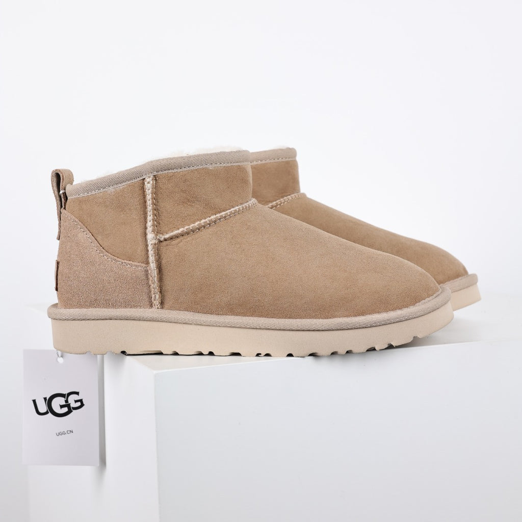 UGG Unisex Seasonal 1.5cm Platform Short Boots - Style 215588311 - view 3