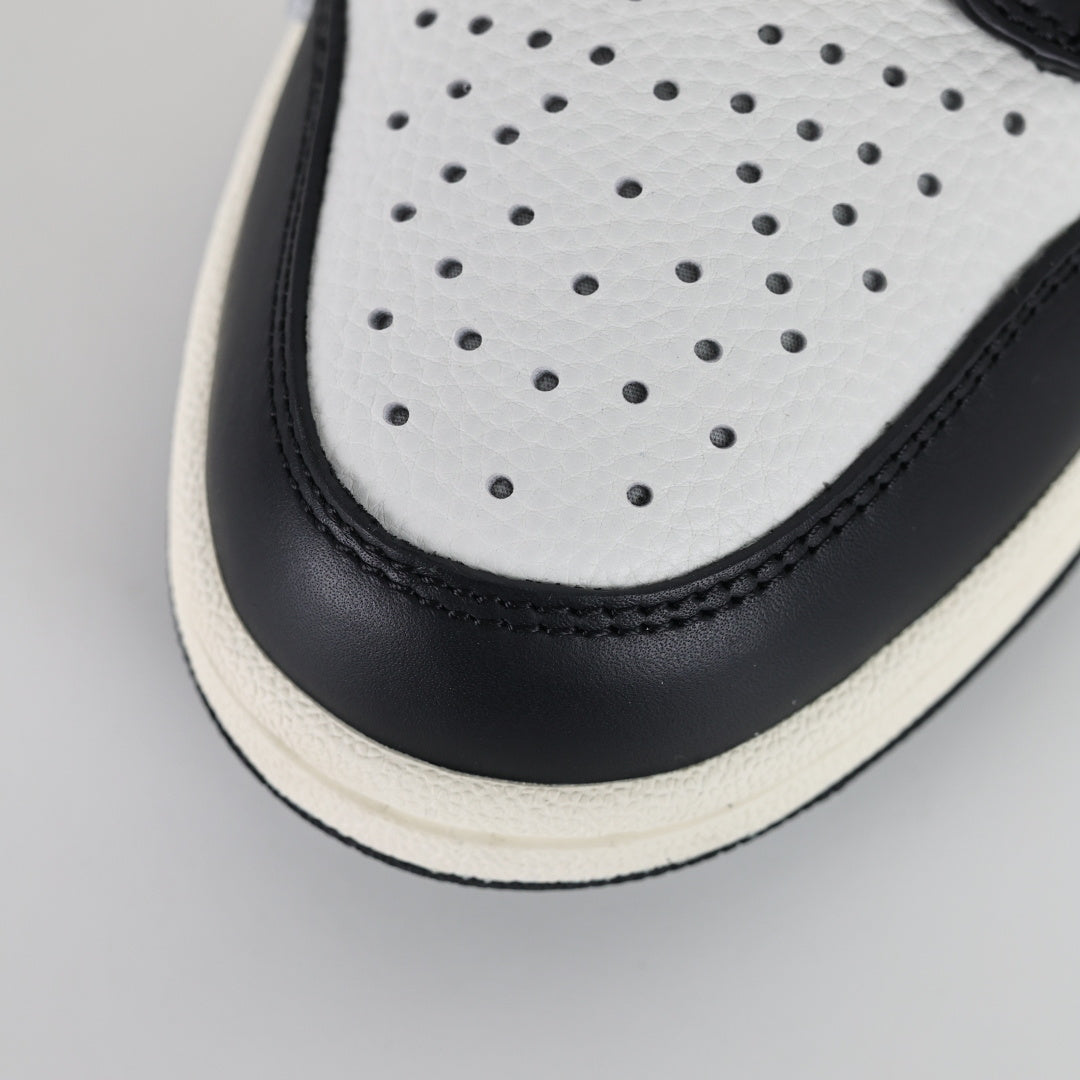 AMIRI Unisex Seasonal Casual Sneakers - Style 215596081 - view 5