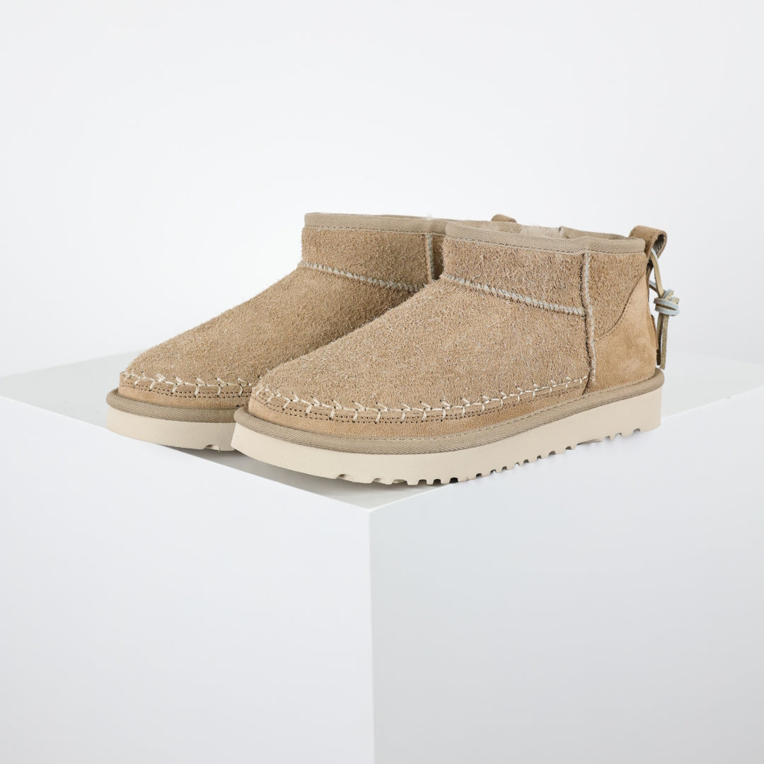 UGG Women's 1171538 Winter Boots - Style 235441497 - view 1