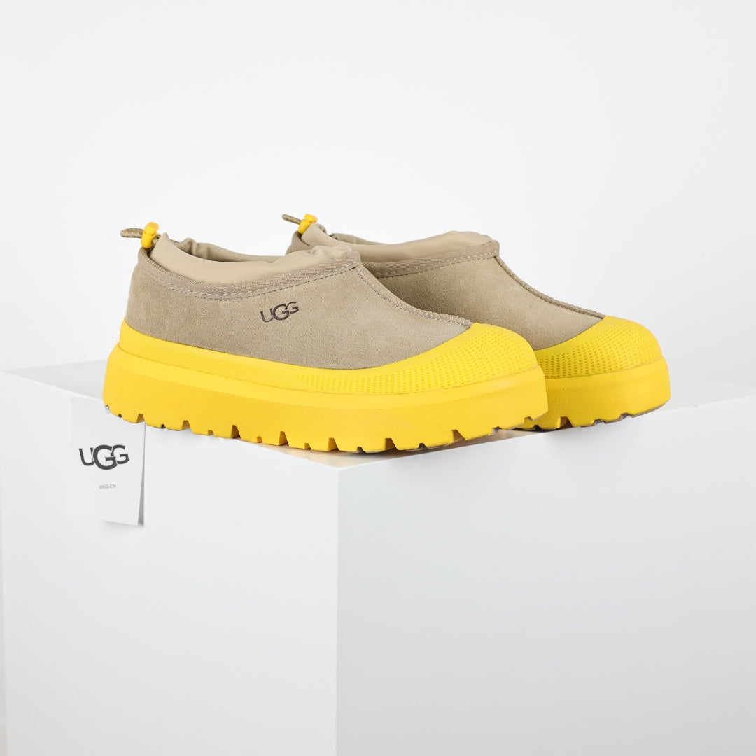 UGG Unisex Seasonal 4cm Platform Winter Boots - Style 235441828 - view 3