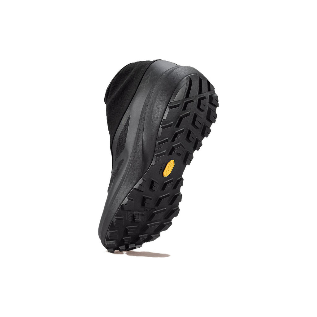 Arc'teryx Norvan Nivalis GTX Men's Waterproof Winter Trail Running Shoes – All-Black (GORE-TEX / Front Zip / No Lace / Snow Trail)