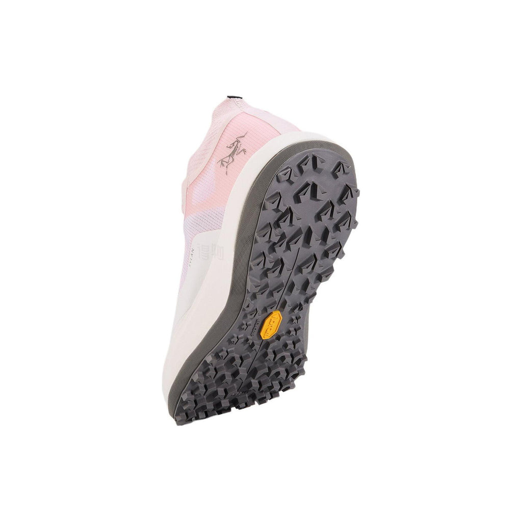 Arc'teryx Sylan Women's Trail Running Shoes – Pink Quartz/White (Blush Gradient)